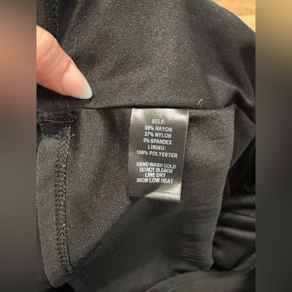 Elegant Lulu’s Black Off-Shoulder Dress - Picture 6 of 9